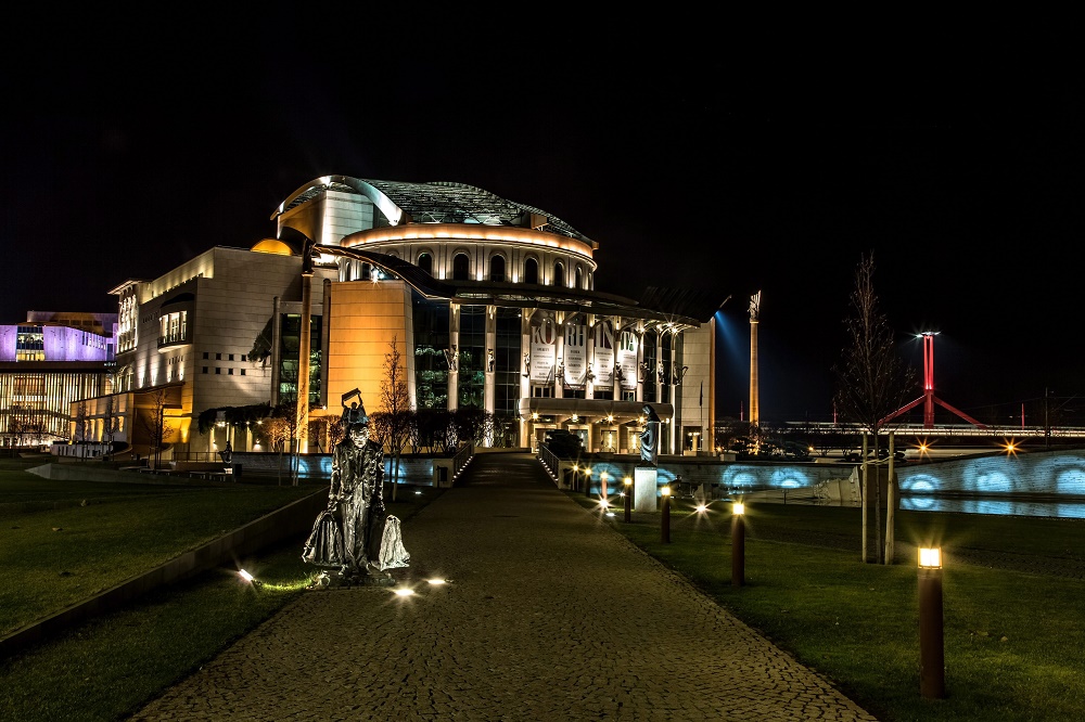 Vidnyánszky Attila marad a vezető