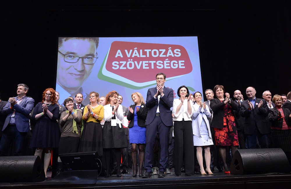 A bejutási küszöbbel küzdenek a szocik