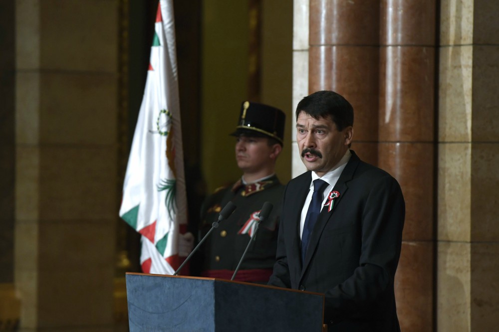 Március 15. alkalmából átadták az állam kitüntetéseket és díjakat