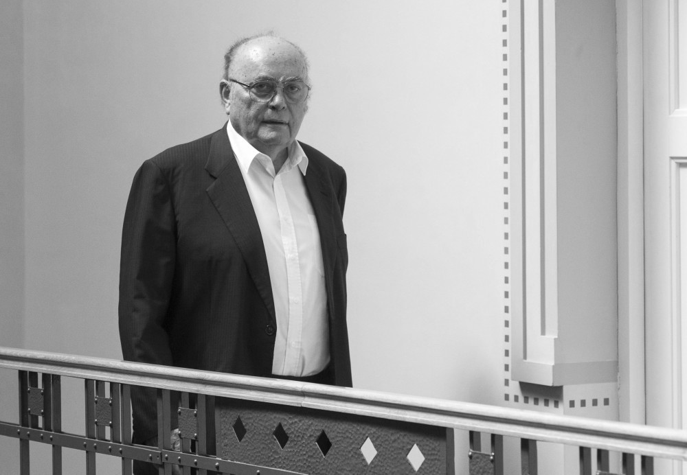 Elhunyt Demján Sándor