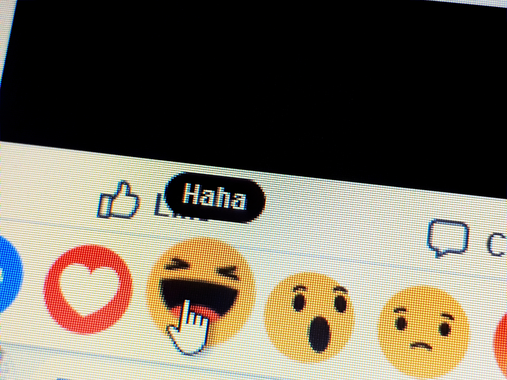 A Facebook abszurd húzása