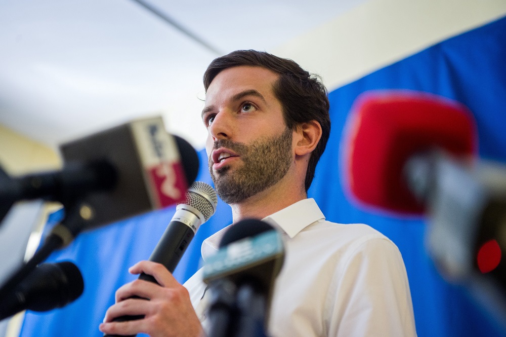 Szabálytalanul gyűjtöttek aláírásokat Fegyőrék