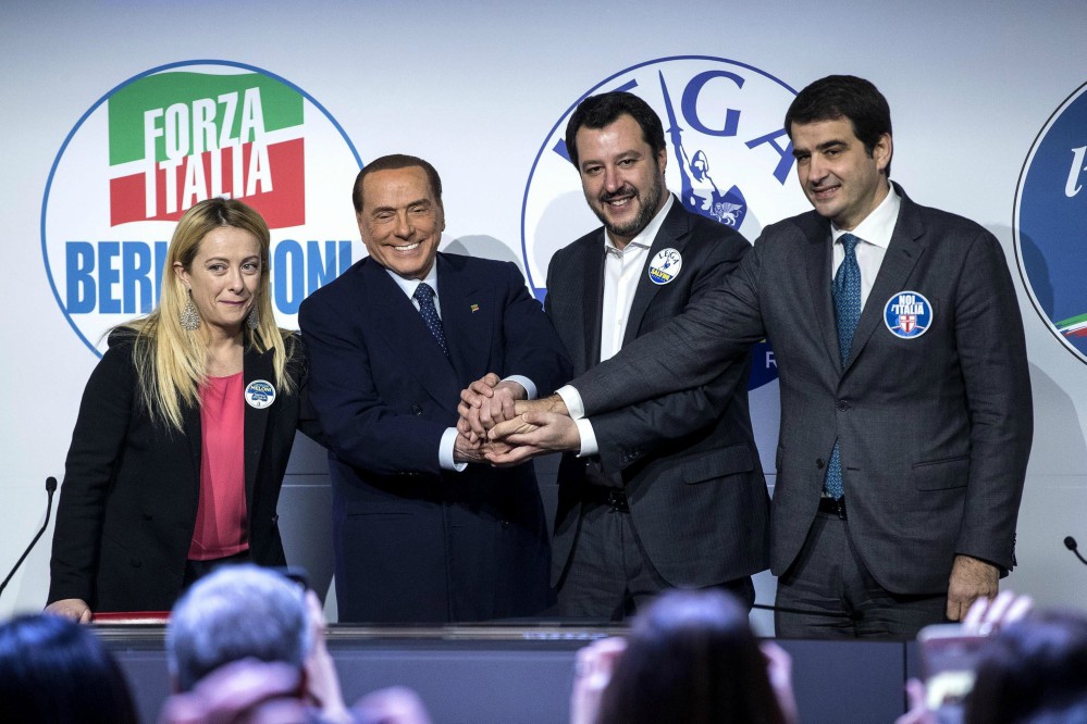 A jobbközép készen áll