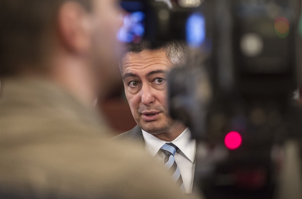 Fidesz: Horváth Csaba alkalmatlan