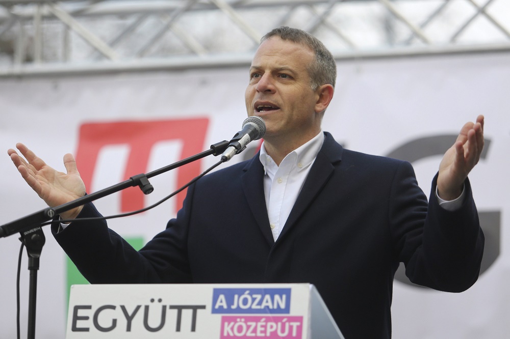 Ellenzéki kiáltvány az összeborulásról