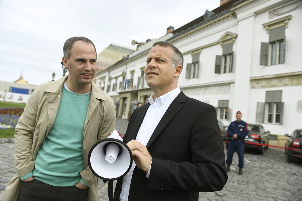 Országos listát állít az Együtt