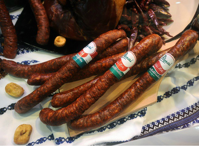 Kolbász- és sódarmustra Gyulán