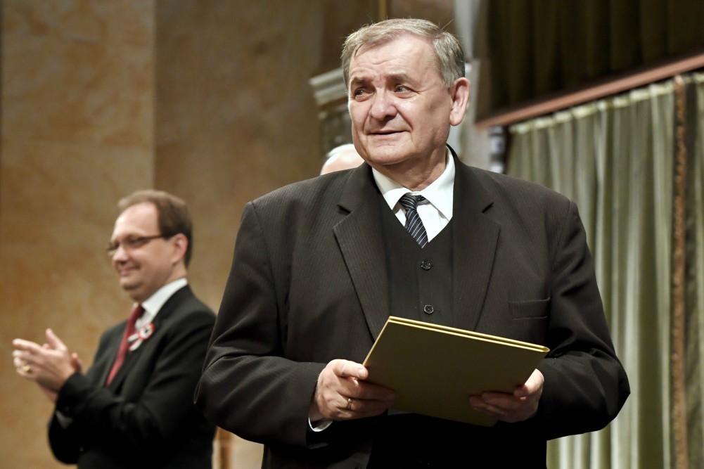 Művészeti középdíjakat adtak át