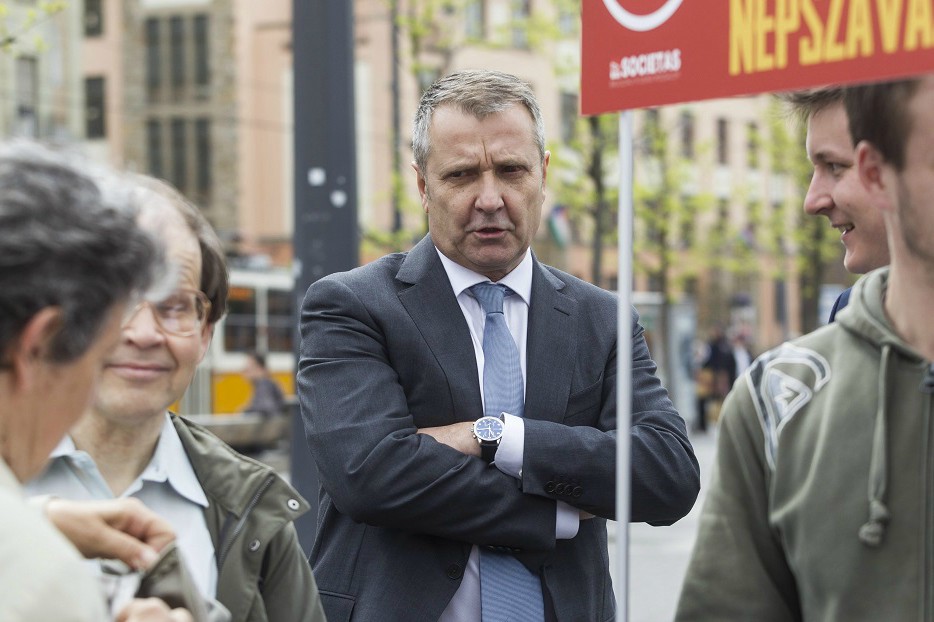 Mecsetet akart Molnár Gyula