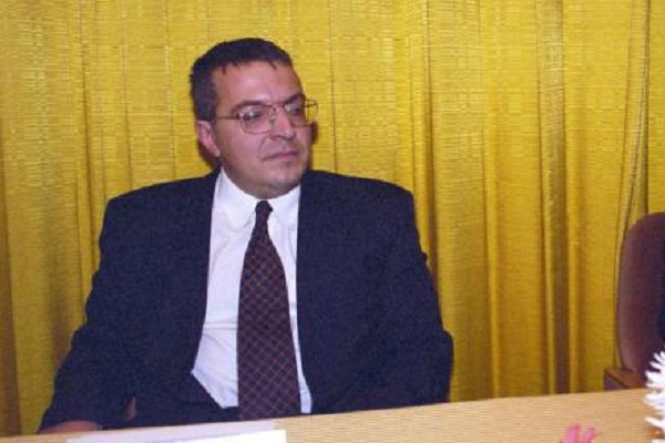 Simicska terjeszkedne?