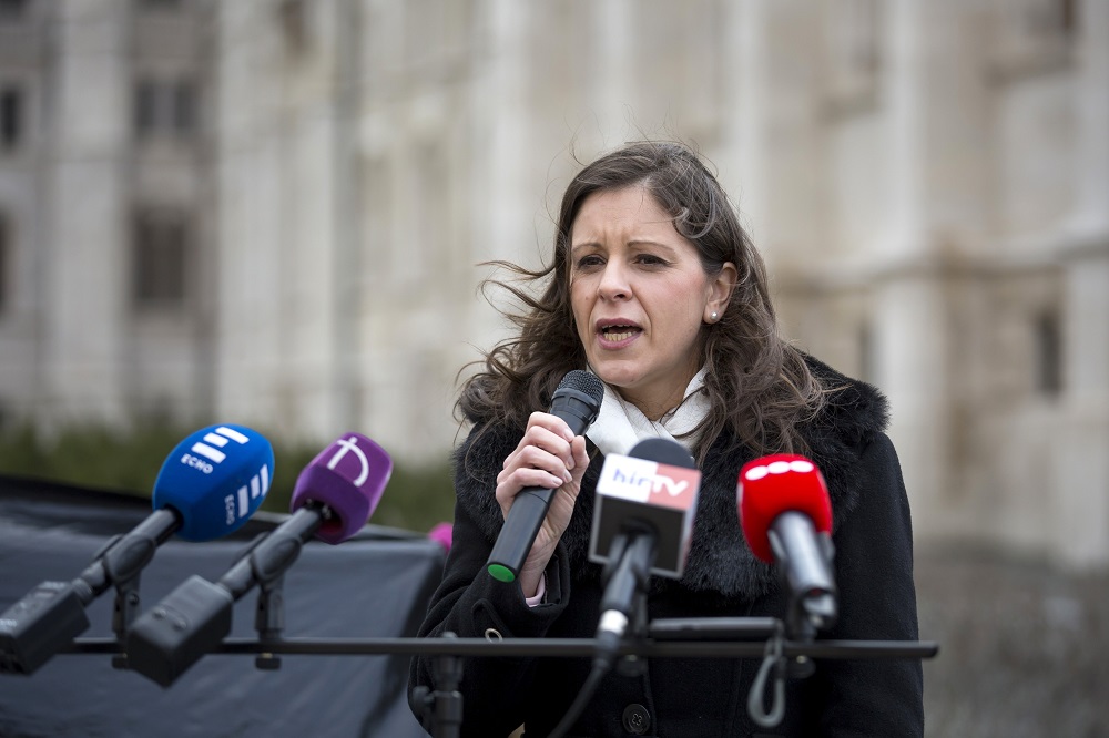 Soron kívüli eljárást követel Szél Bernadett