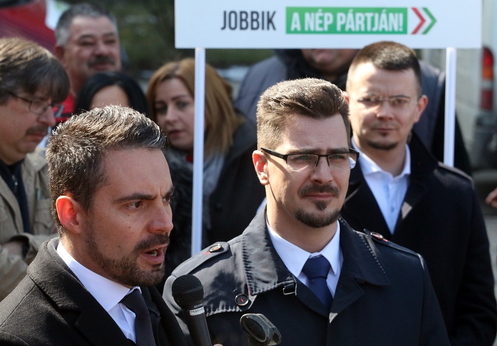 A Jobbik lemigránsozta a kritikusokat