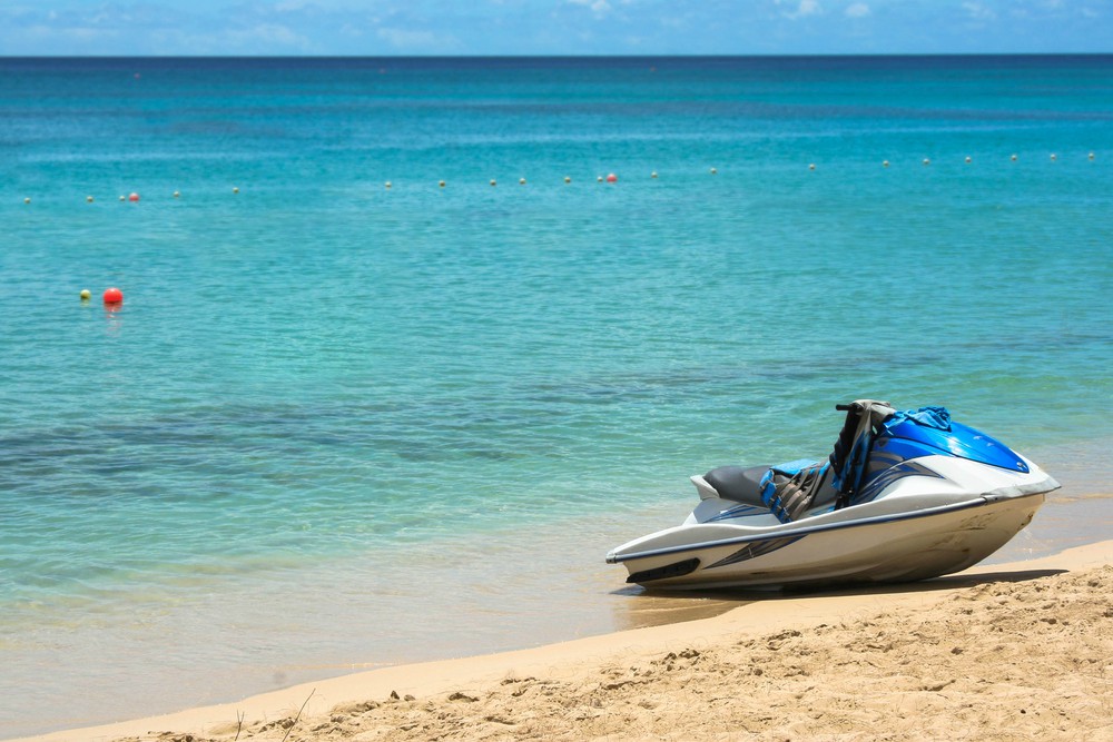 Jetskiző embercsempészek