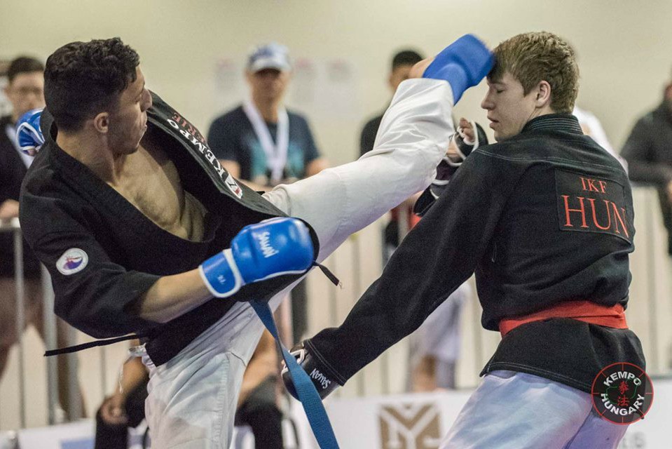 Magyarok a kempovilág tetején