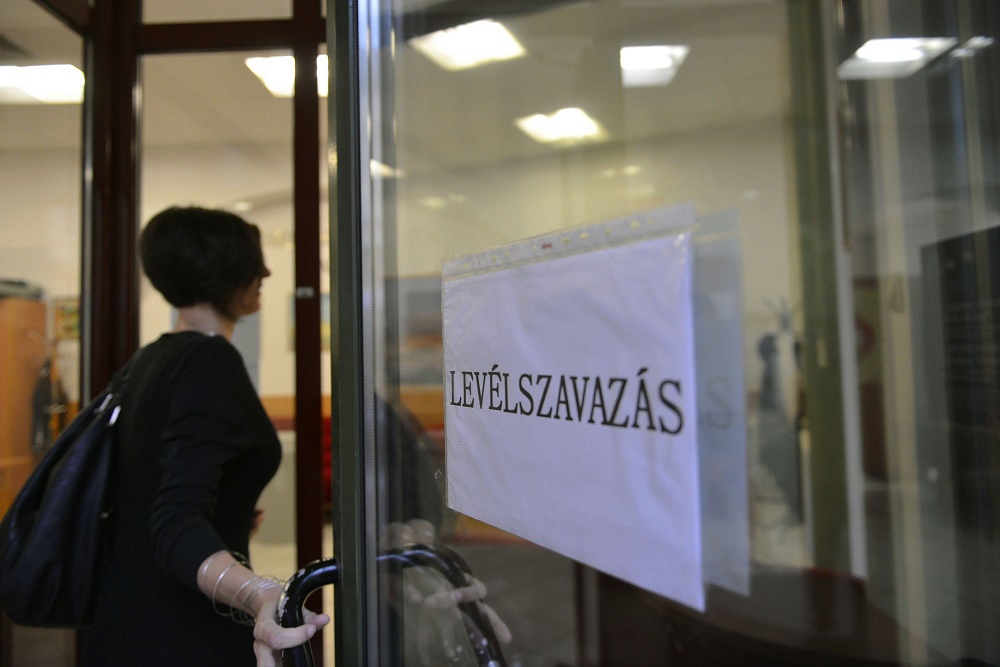 Ma még átvehetők a levélcsomagok