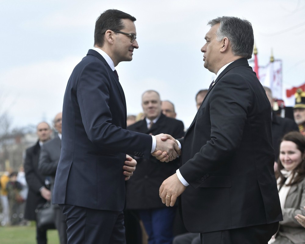 Lengyel bizalom és gratuláció