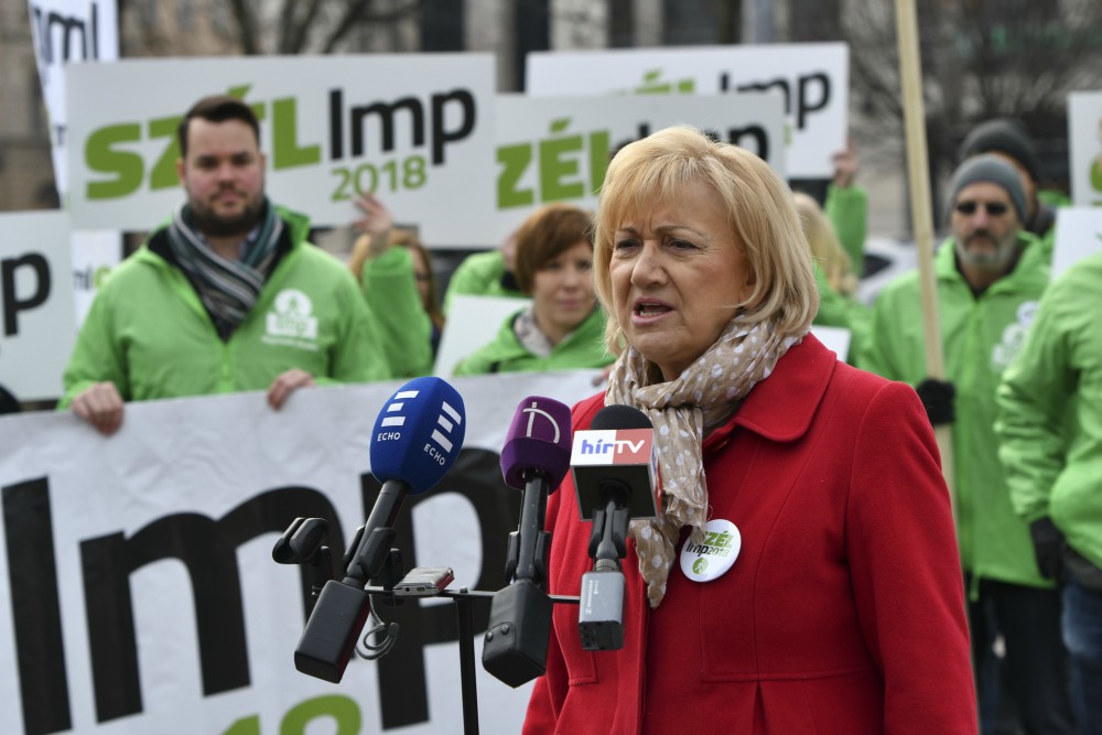 Megint vádaskodik az LMP