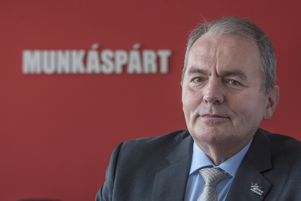 „A dolgozókkal kellene foglalkozni”