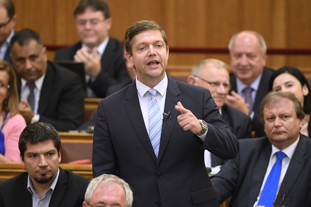 Az MSZP alakuló frakcióülést tart szerdán