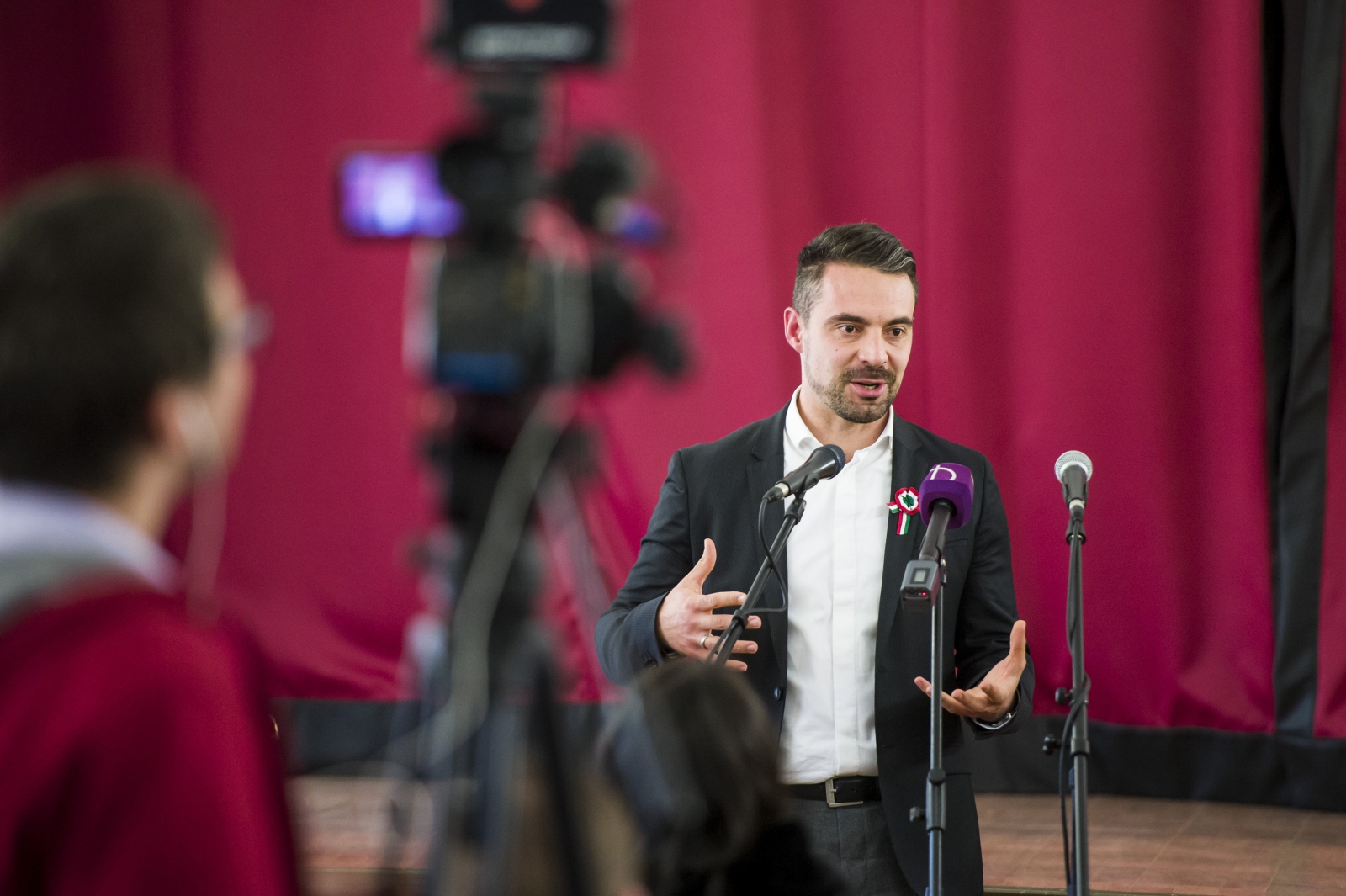 Csomagot ígért Vona