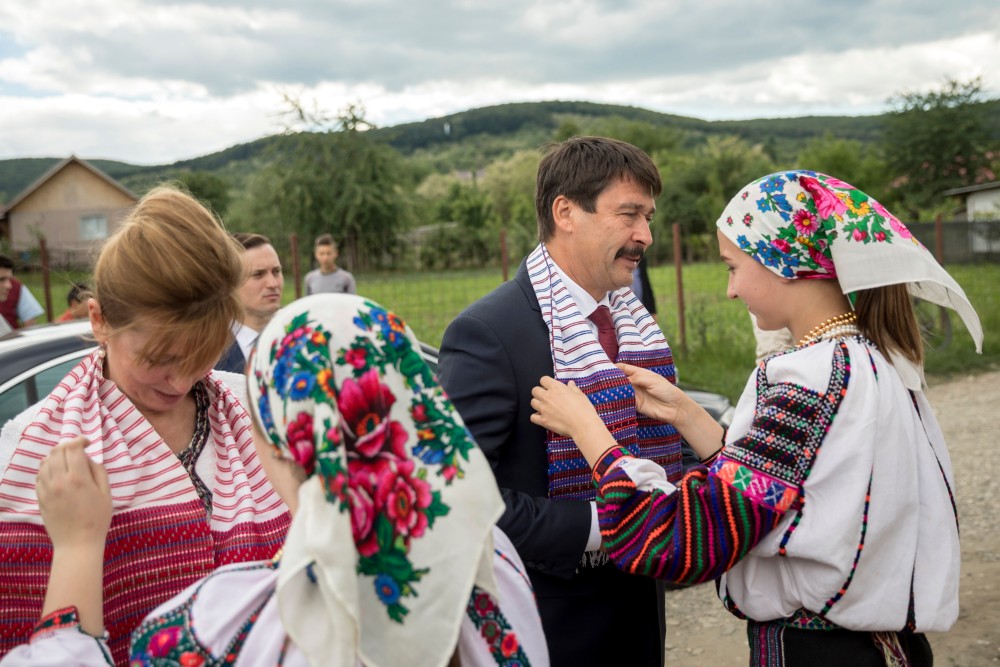 Először látogatott magyar államfő a moldvai csángókhoz