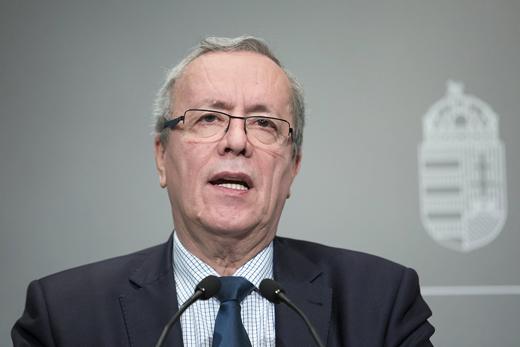 Nem enged politikai zsarolásnak a kormány