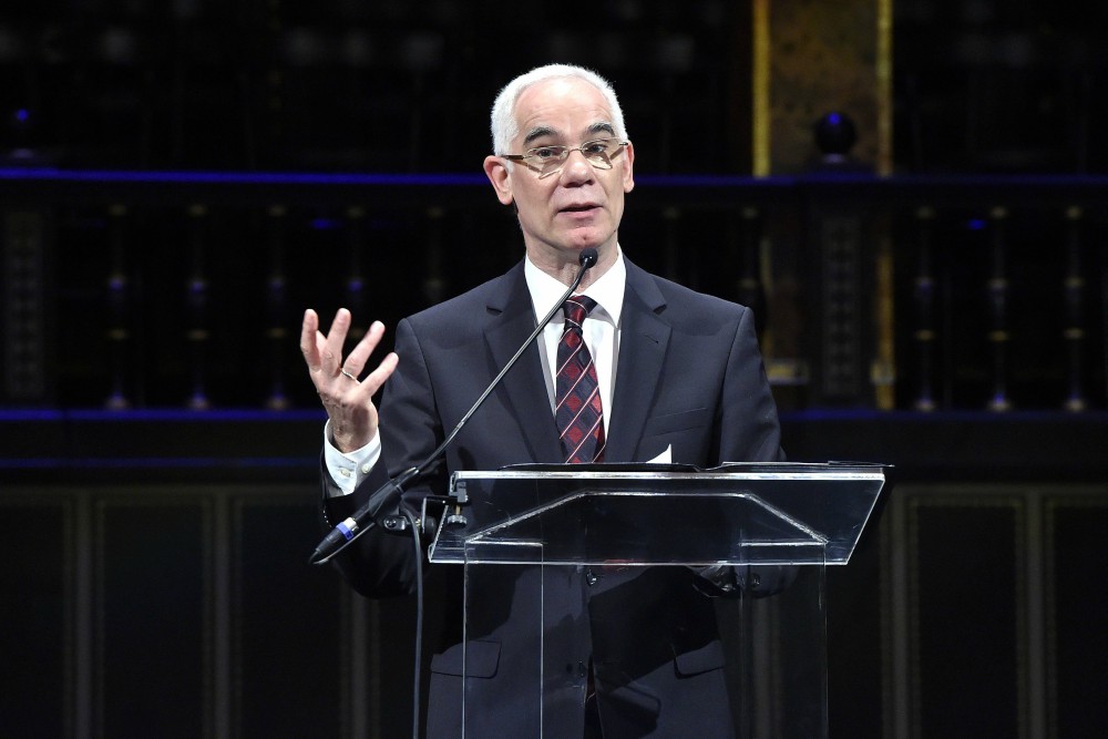 A felebaráti szeretetet el kell választani a migrációtól