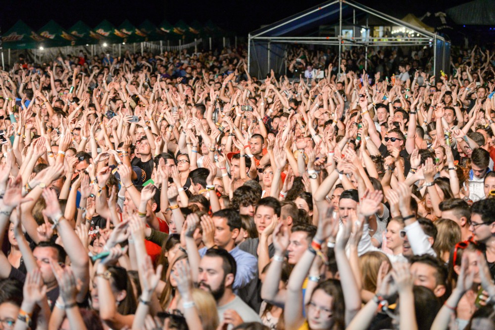 Franciaországban ötezer résztvevővel megtarthatók a nyári fesztiválok