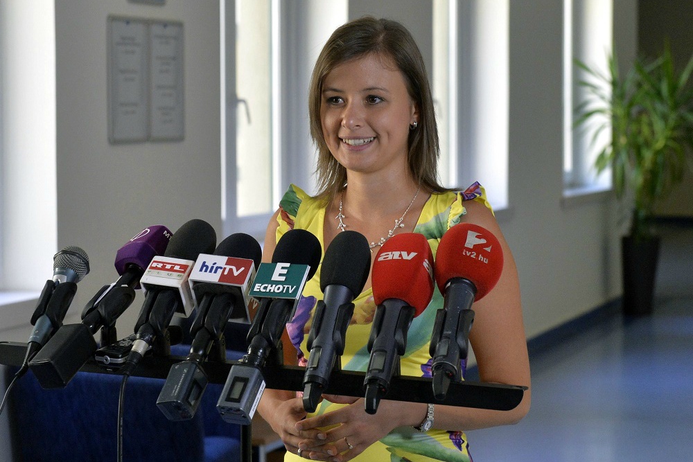 Dúró Dóra nem akar a Jobbikban politizálni