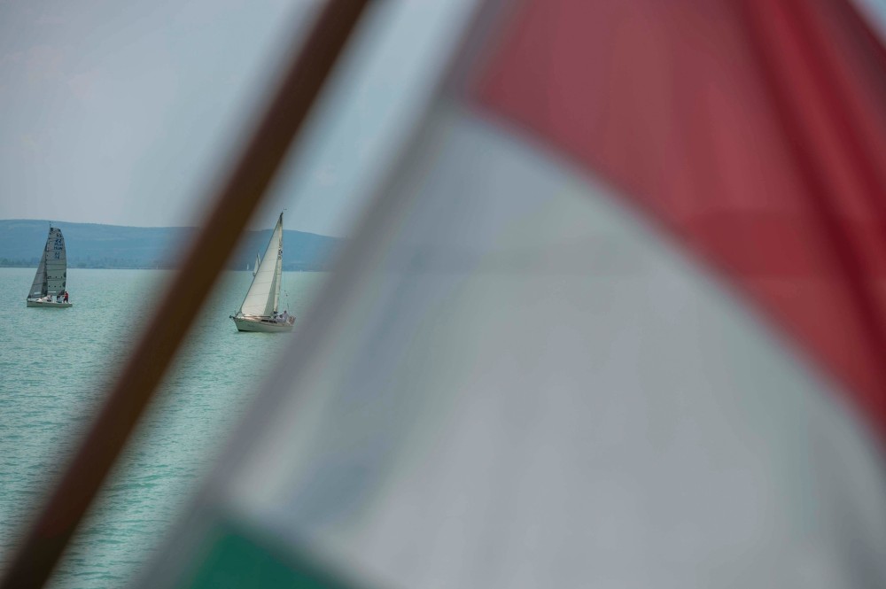 Elkezdődött a balatoni vitorlásszezon