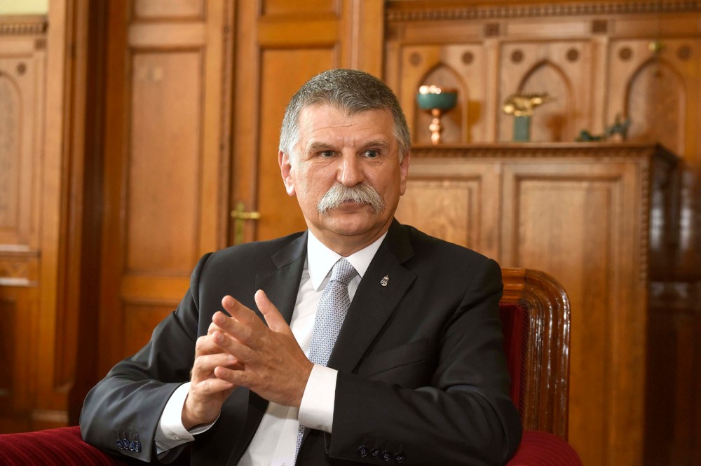 Harciasabb ellenzékre számít