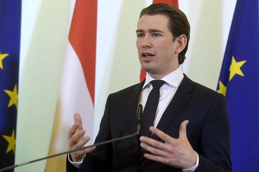 Kurz szerint nem diszkriminatív a kiigazítás