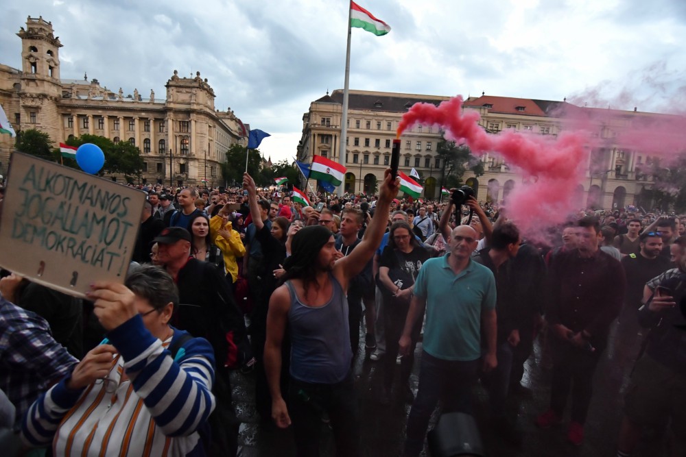 Egyre frusztráltabbak a tüntetők?