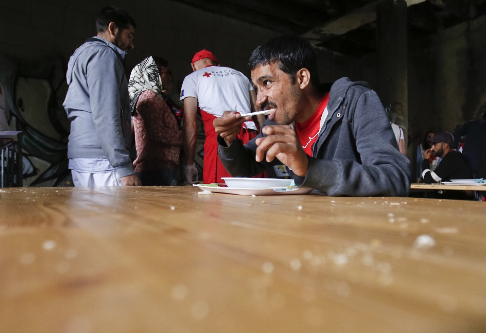 Egy őr is megsérült a migránsverekedésben