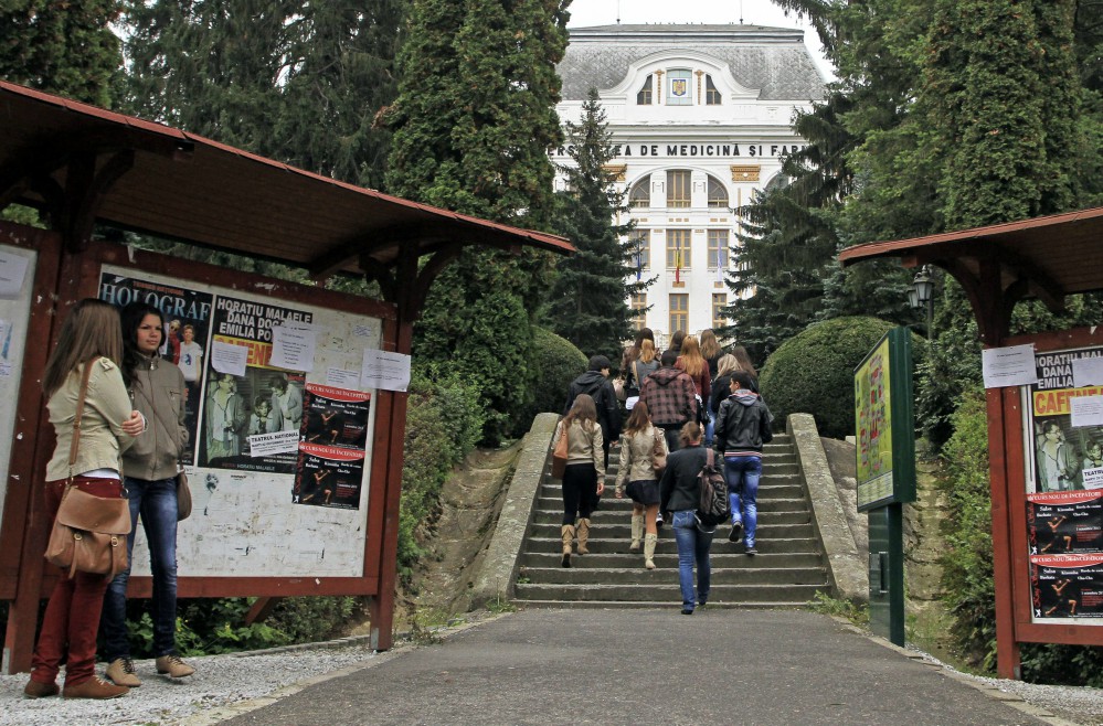 Veszélyben a magyar nyelvű erdélyi orvosképzés