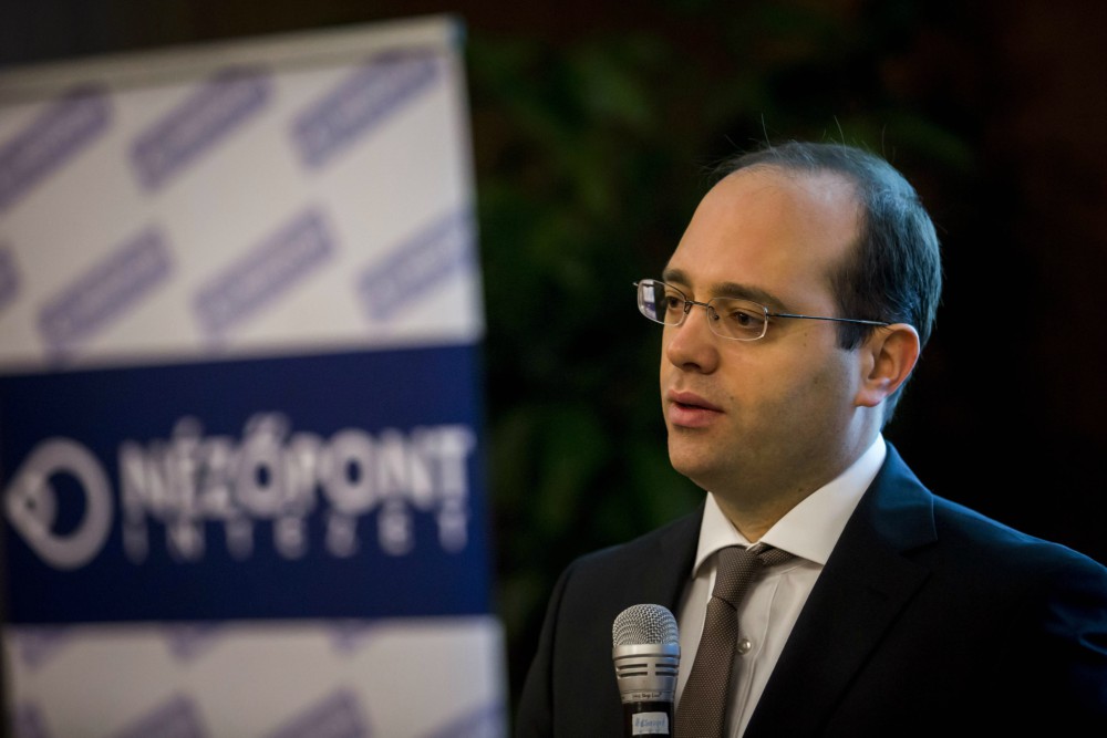 „Orbán a magyar és az európai térfélen is rúgott egy gólt”