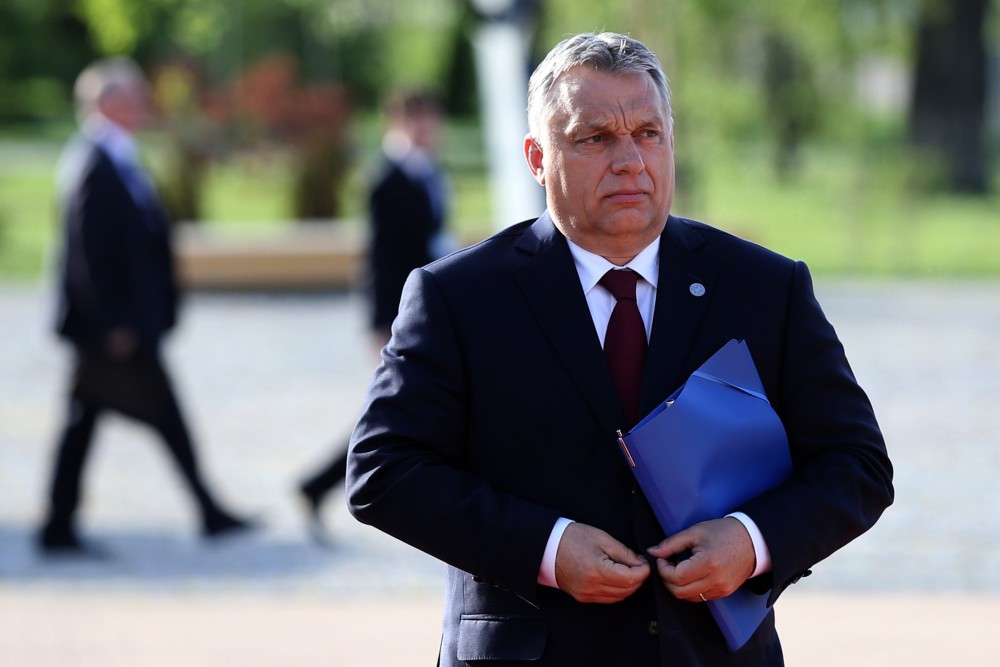 Orbán Viktor a francia elnökkel tárgyalt