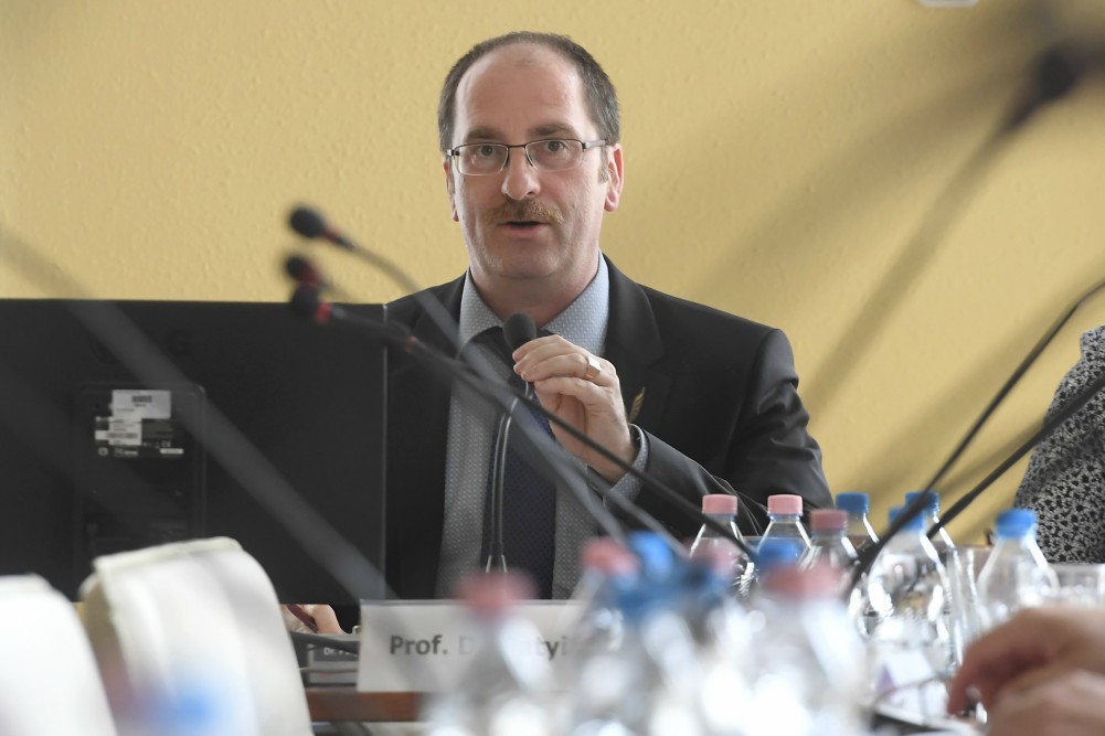 Népszavazás a népszavazások elektronikus aláírásgyűjtéséről