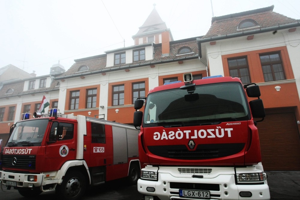 Megnyílnak a tűzoltólaktanyák