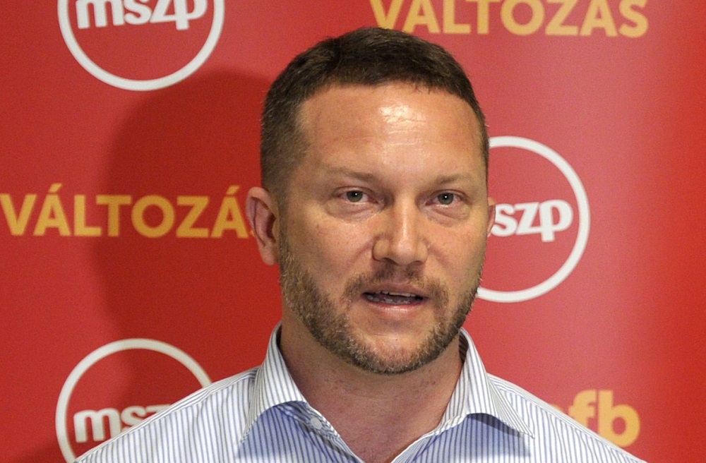 Ujhelyi örömmel fogadta „Orbán megbüntetését”