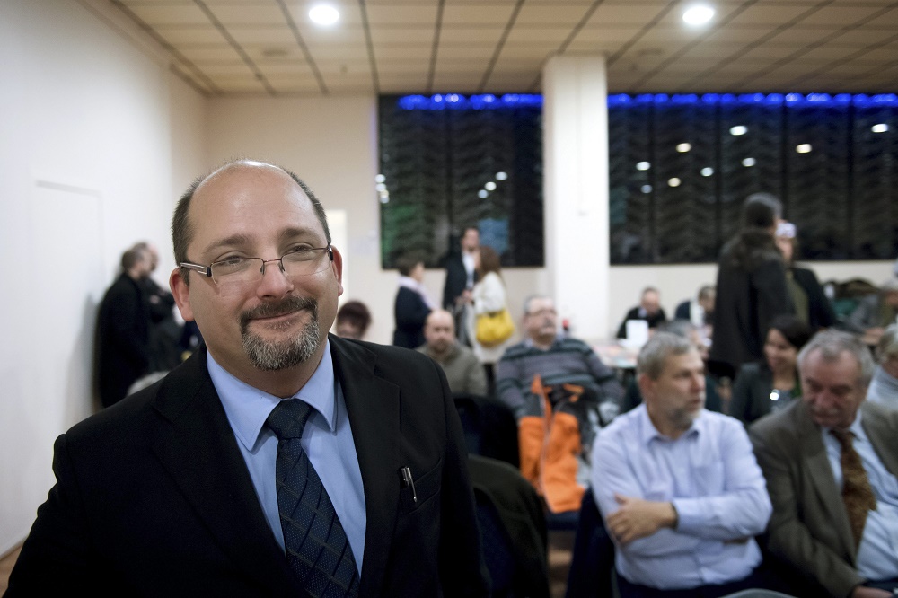 LMP: véletlenszerű a kormány áfacsökkentése