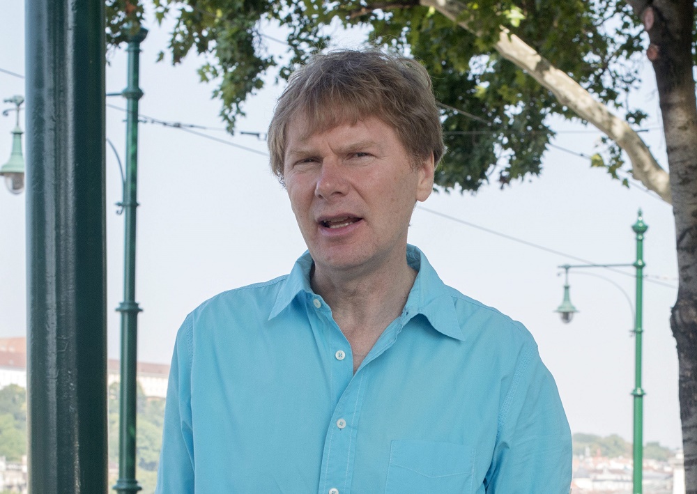 Sértődötten gratuláltak a Liberálisok