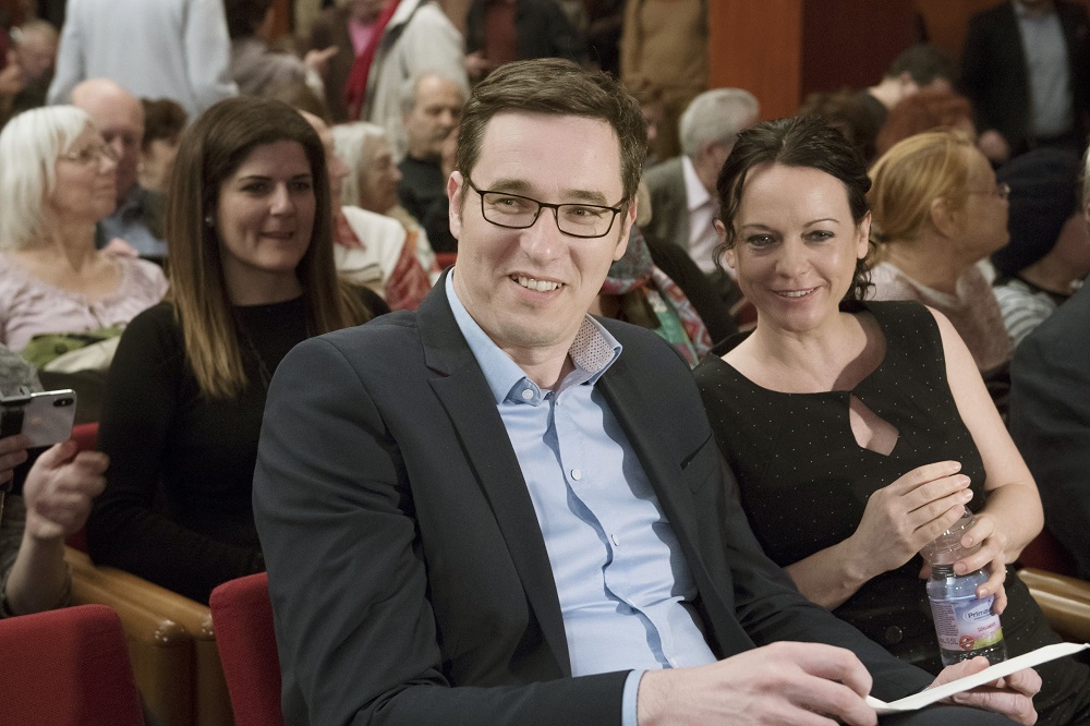 Az „Orbán-ellenes szövetséget” bővítené a Párbeszéd