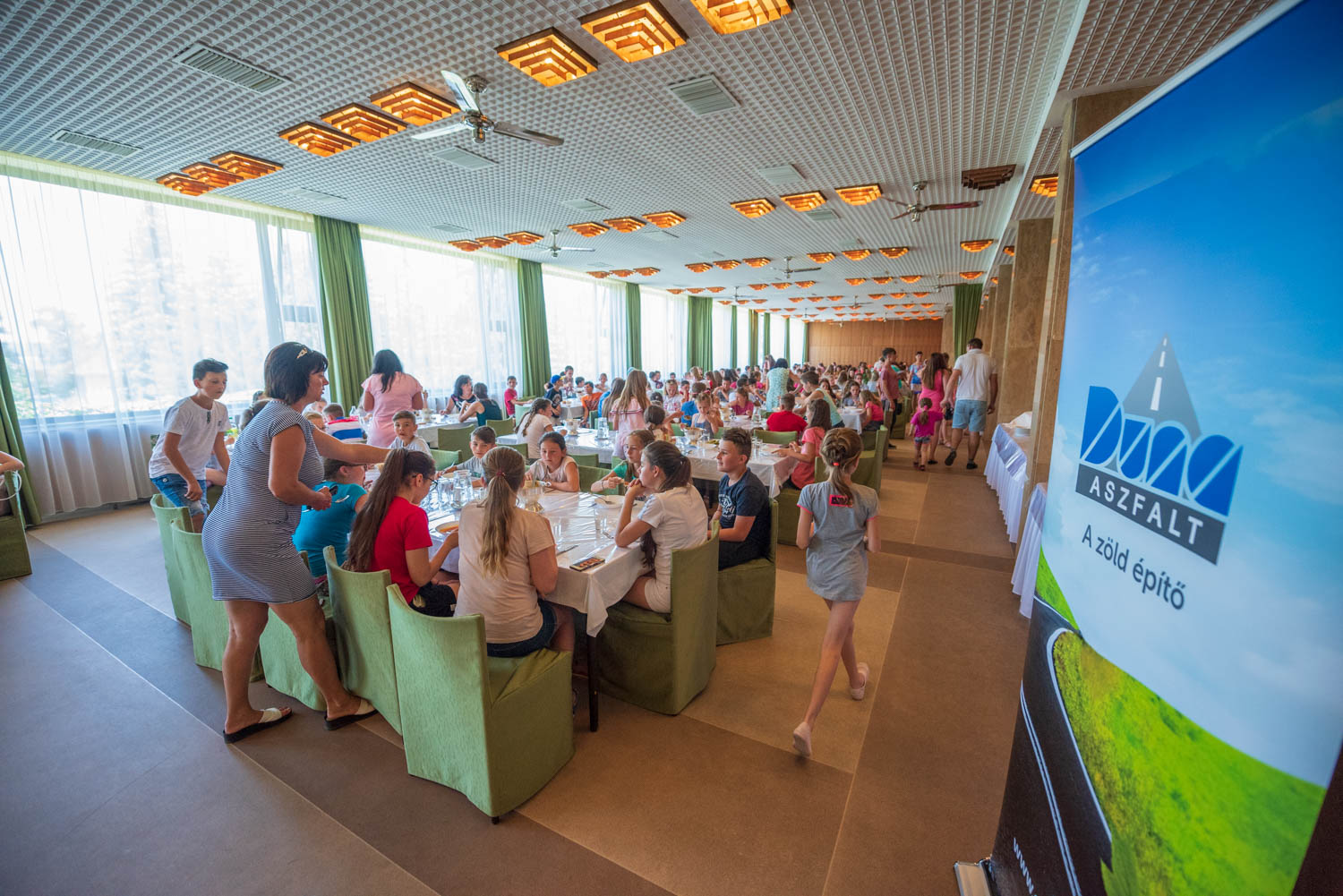 A Balatonnál táborozhatnak a kárpátaljai gyerekek