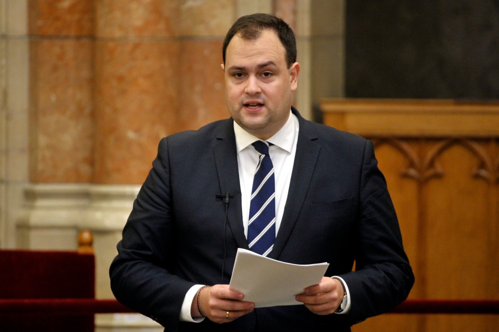 A baloldal emeli az adókat