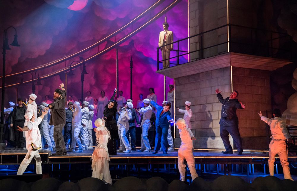 Utazik a Balettegyüttes