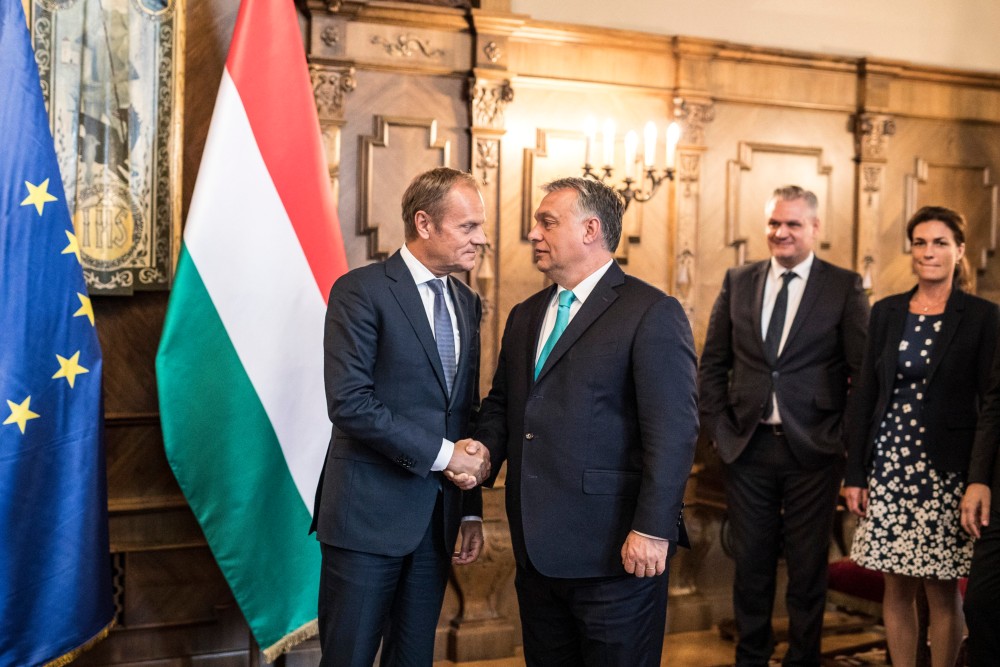 Donald Tuskkal tárgyalt a miniszterelnök