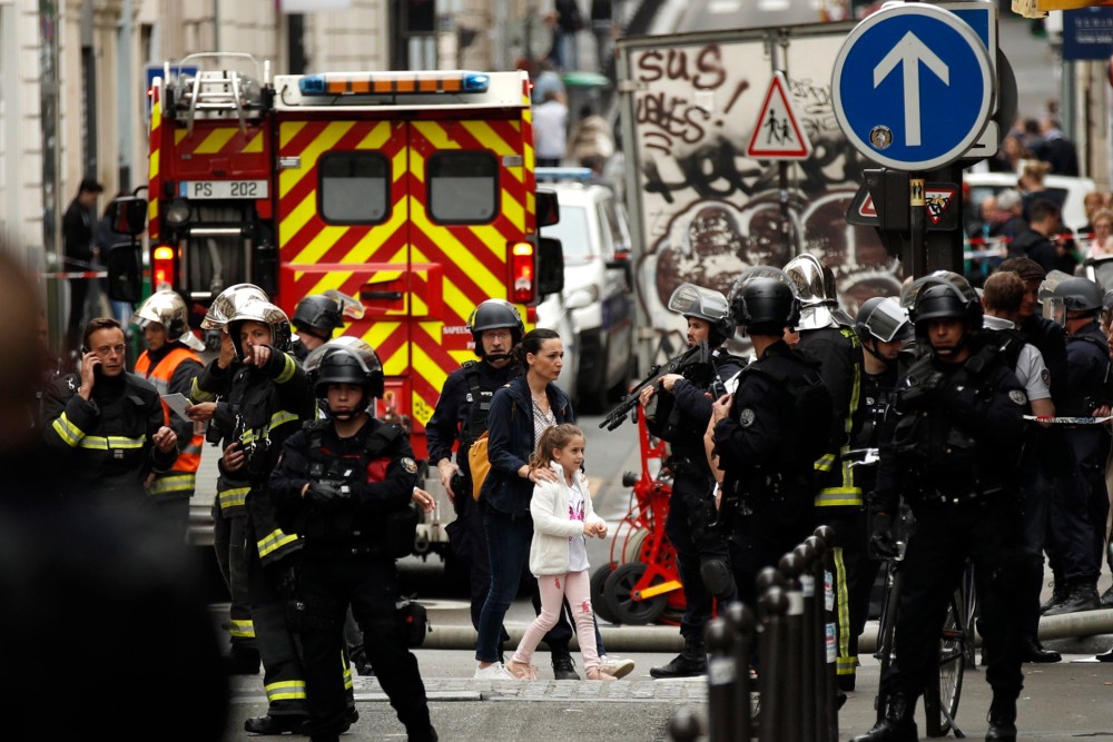 Túszejtés történt Párizsban