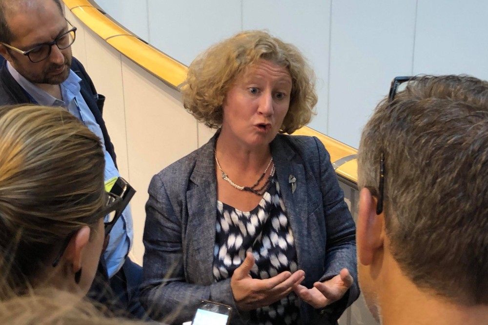 Nem elfogulatlan és nem tárgyilagos