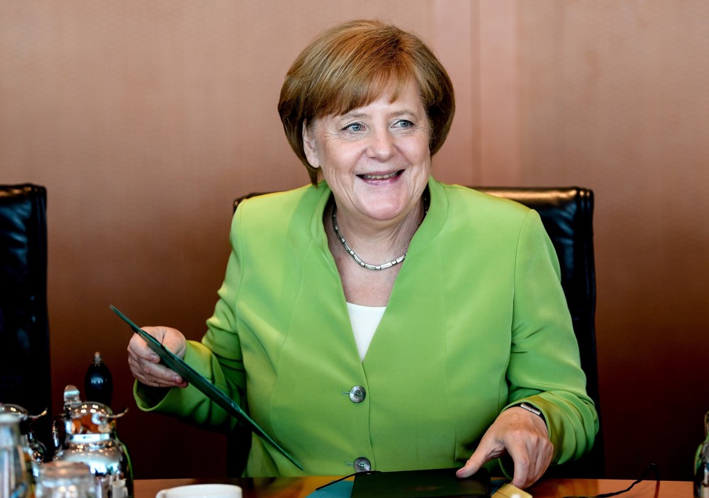 Merkel a vereség veszélye miatt zárhatta le a vitát
